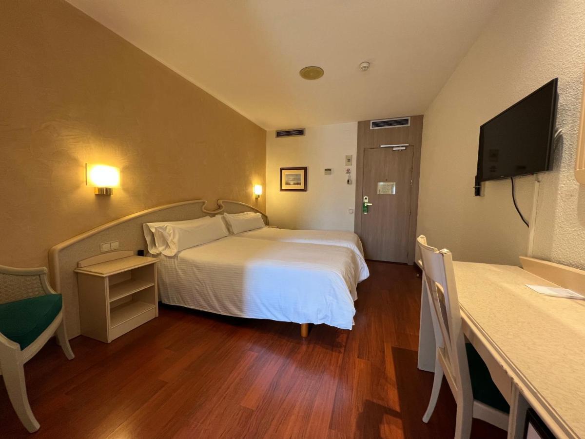 Economy Twin Room,1233835694:JPEG